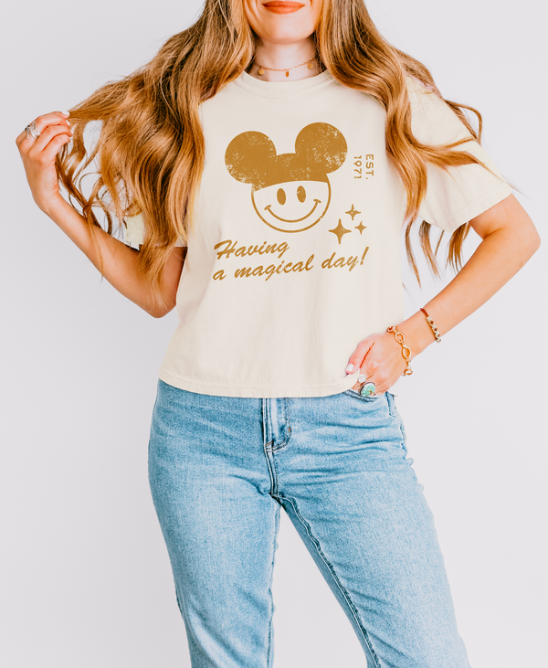 Having A Magical Day Comfort Colors Women's Boxy Tee