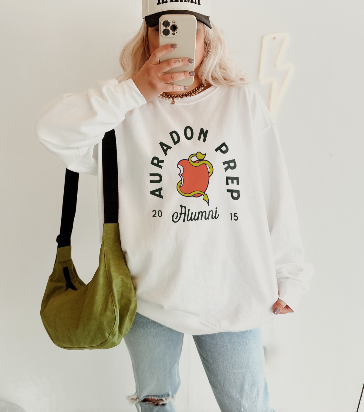 Auradon Prep Alumni Gildan Unisex Heavy Blend™ Crewneck Sweatshirt