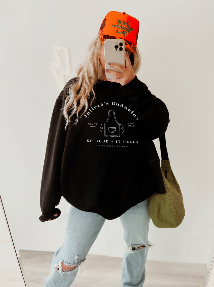 Julieta's Buñuelos Gildan Unisex Heavy Blend™ Crewneck Sweatshirt