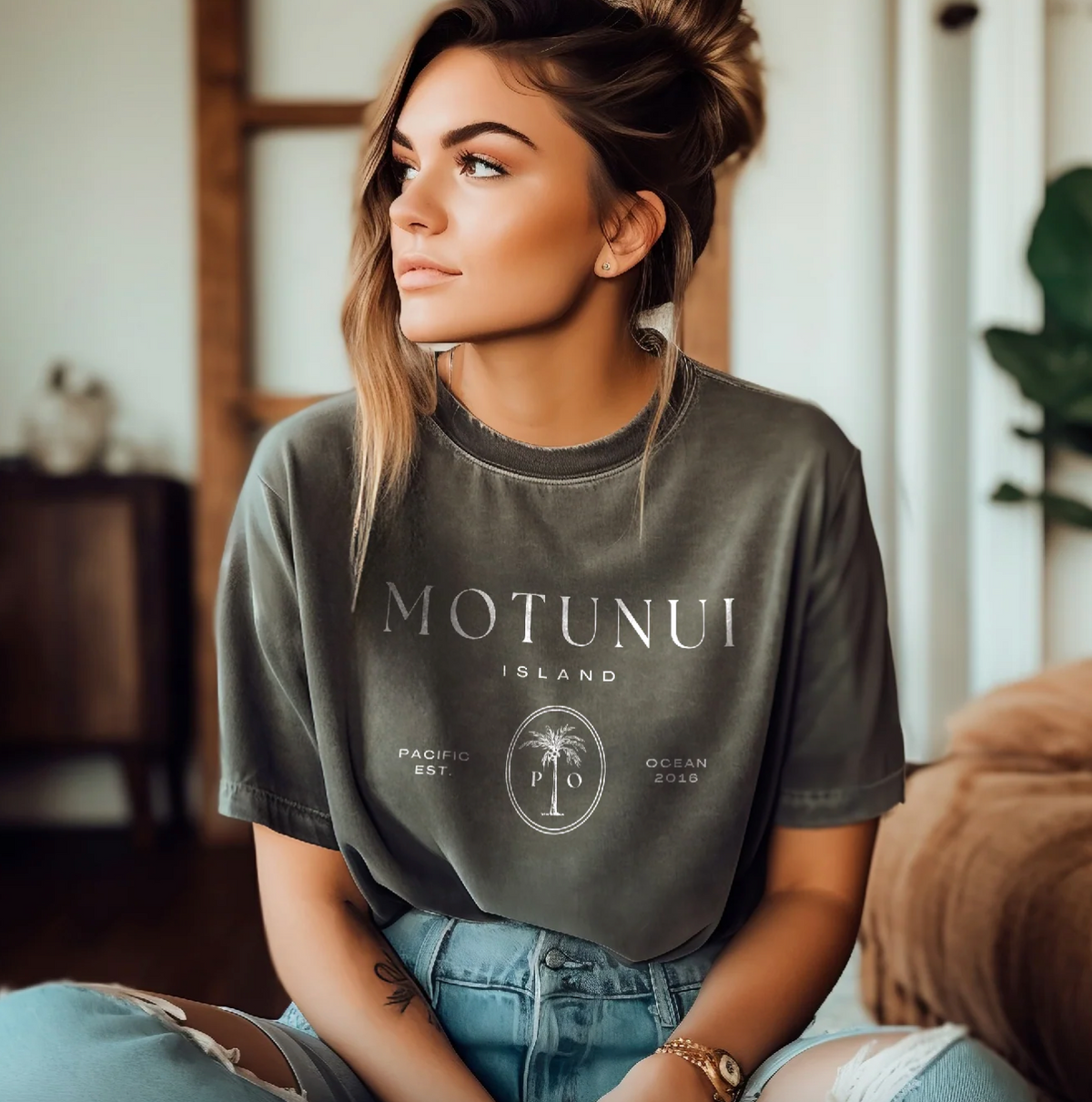 Motunui Island Comfort Colors Unisex Garment-Dyed T-shirt