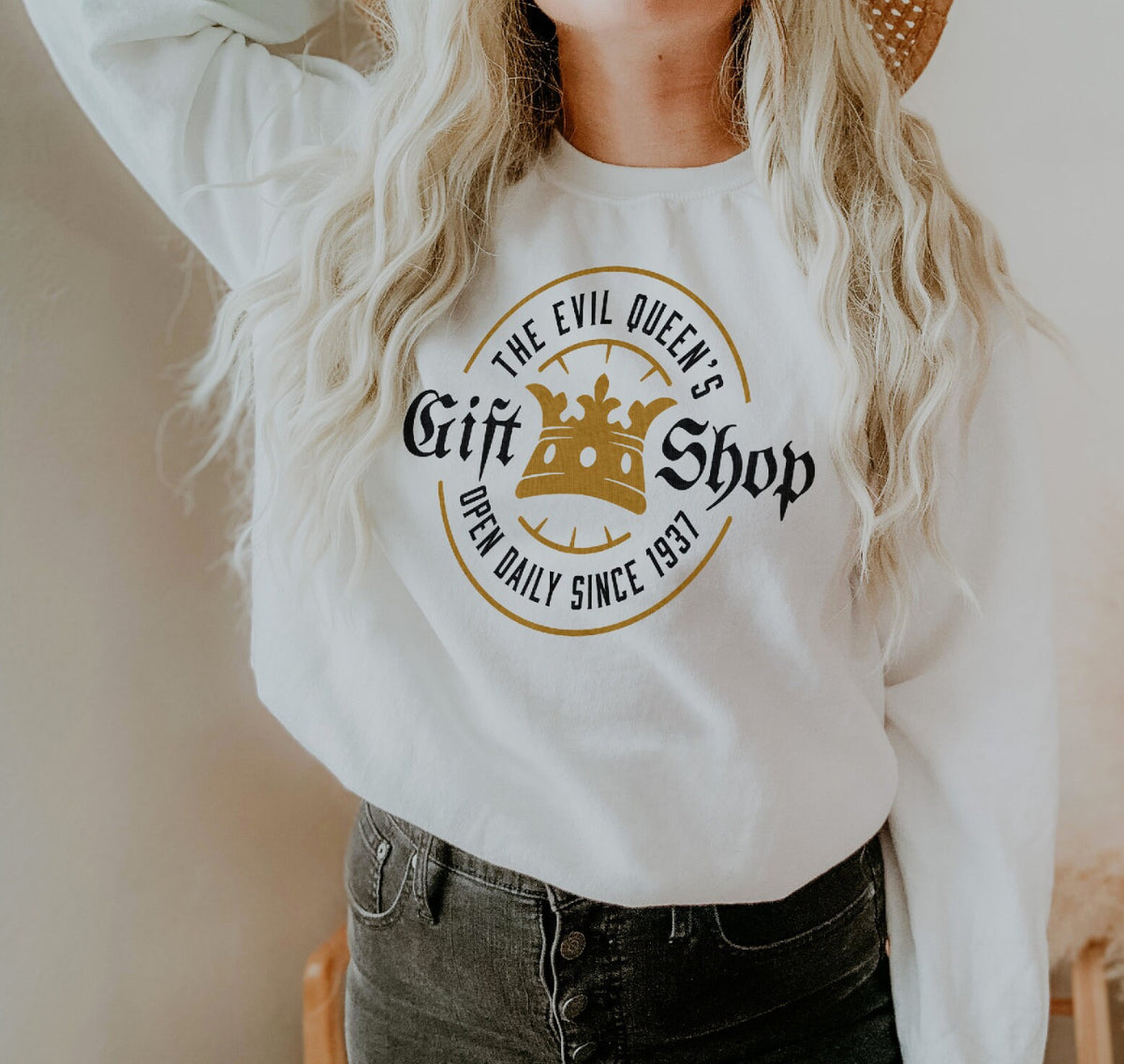 Evil Queen's Gift Shop Gildan Unisex Heavy Blend™ Crewneck Sweatshirt